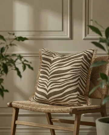 Zebra 抱枕 - 棕色-自然色，50x50cm - Classic Collection