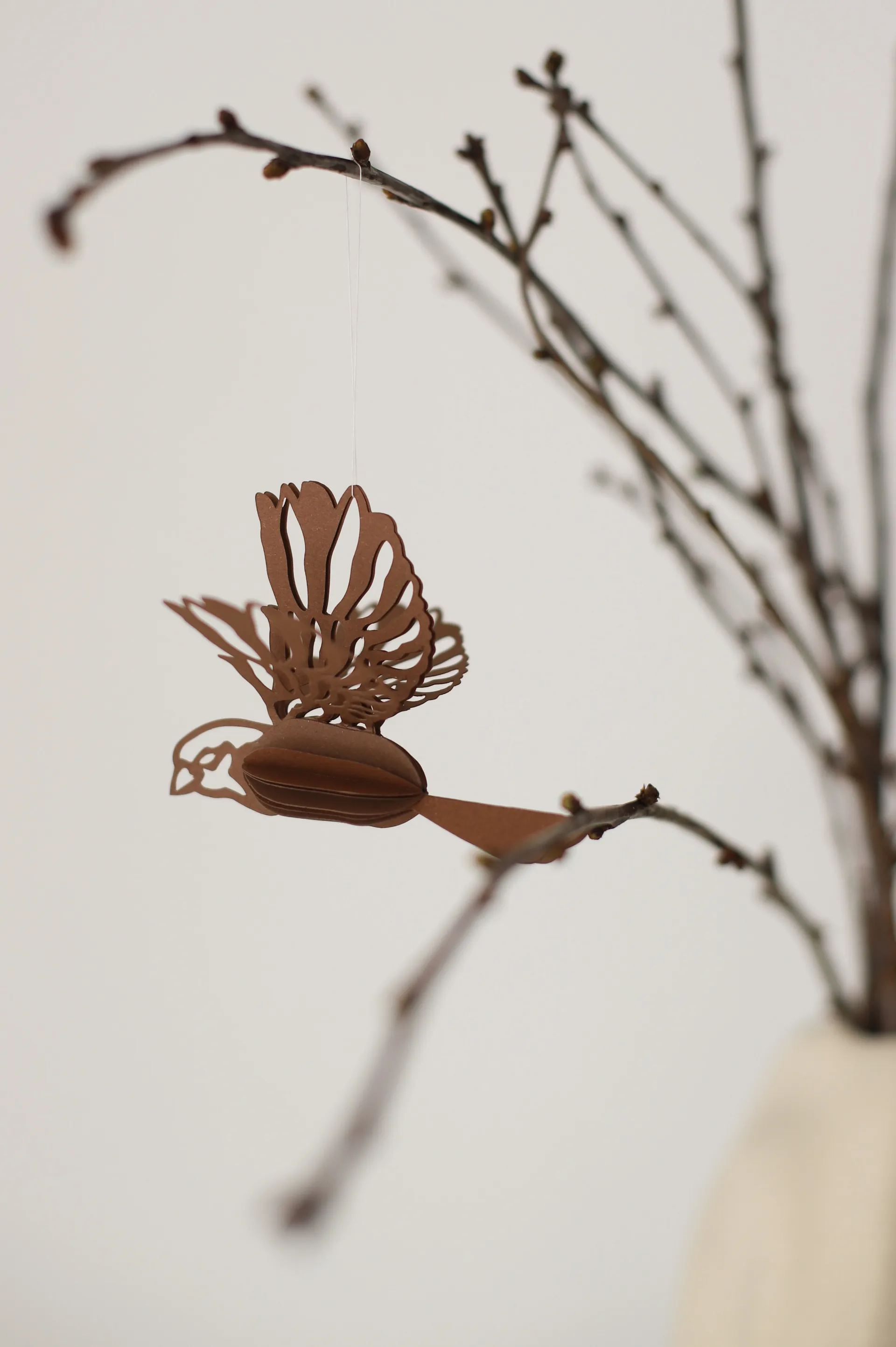 悬挂纸鸟装饰 2件装, 咖啡色 Cooee Design