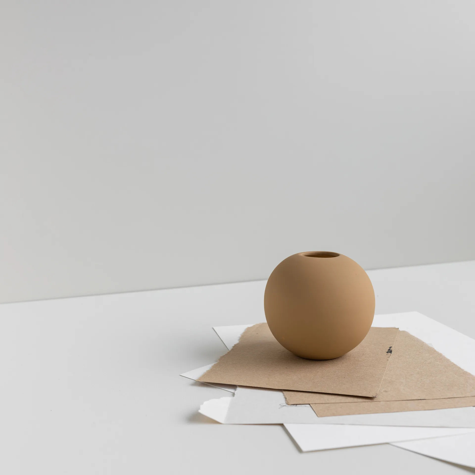 花生形球形花瓶, 8cm Cooee Design