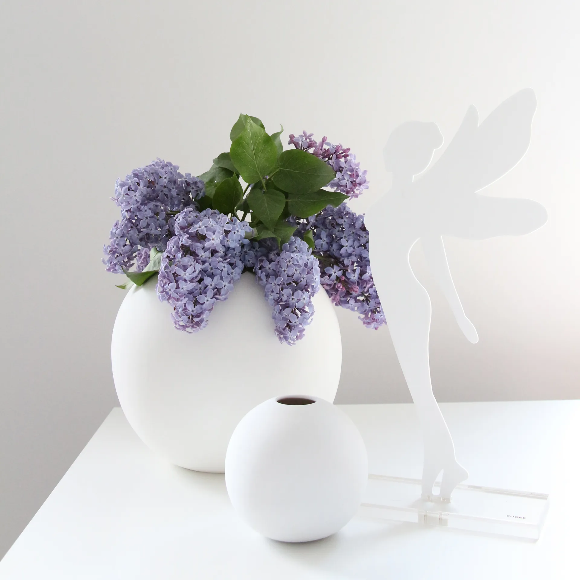 Ball 白色花瓶, 10cm Cooee Design