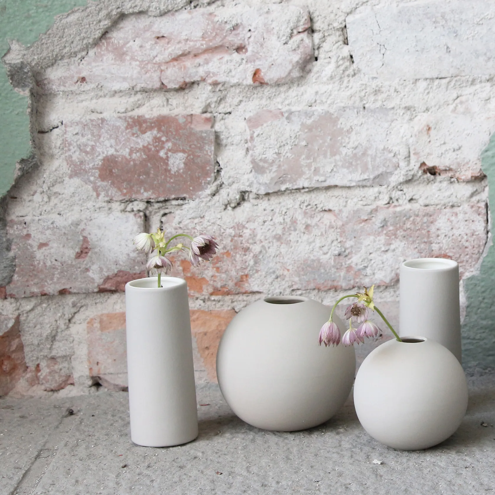Ball 沙色花瓶, 10cm Cooee Design