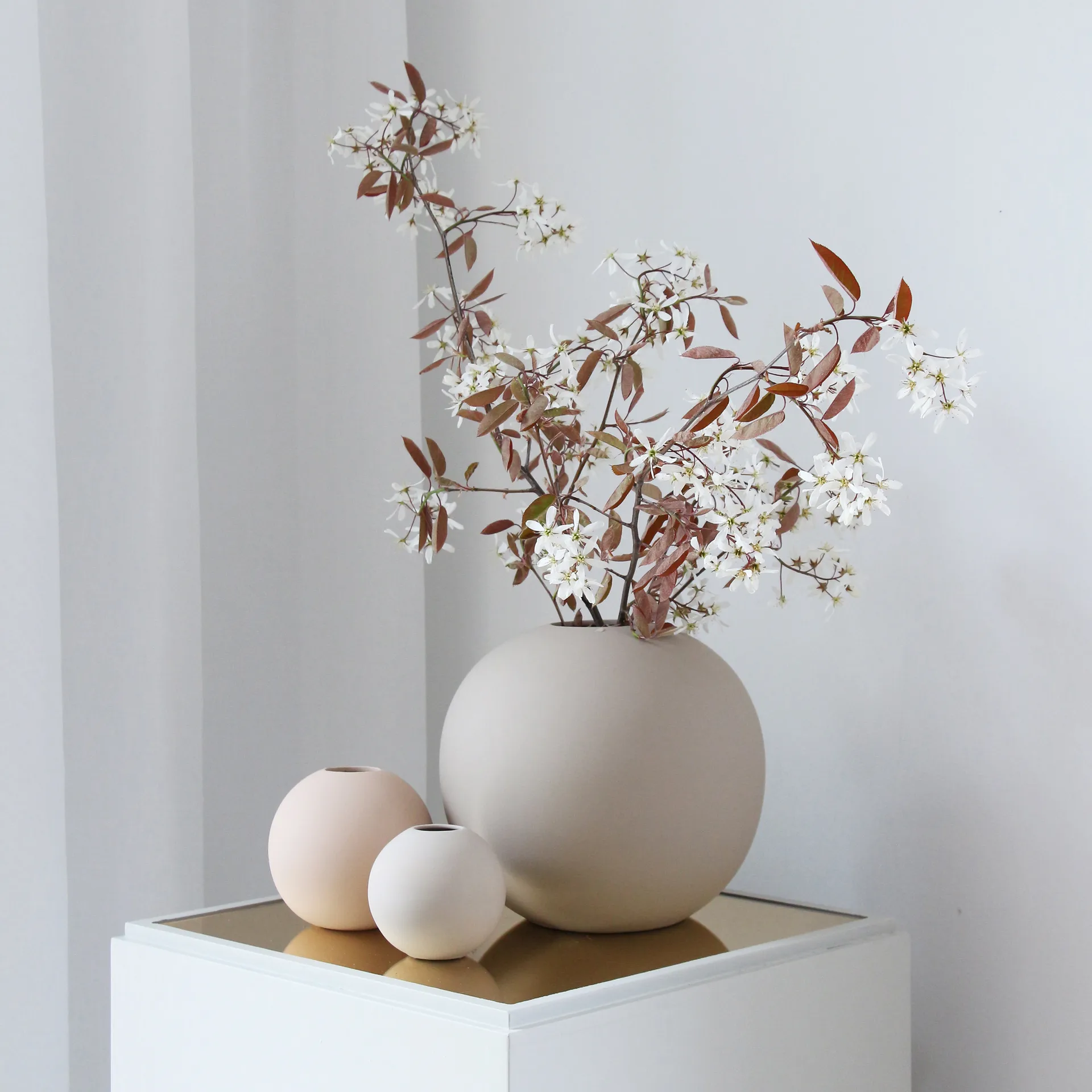 Ball 沙色花瓶, 20cm Cooee Design