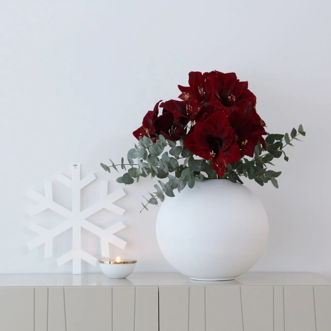 Ball 白色花瓶, 30cm Cooee Design