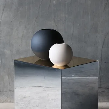 Ball 黑色花瓶 - 30cm - Cooee Design
