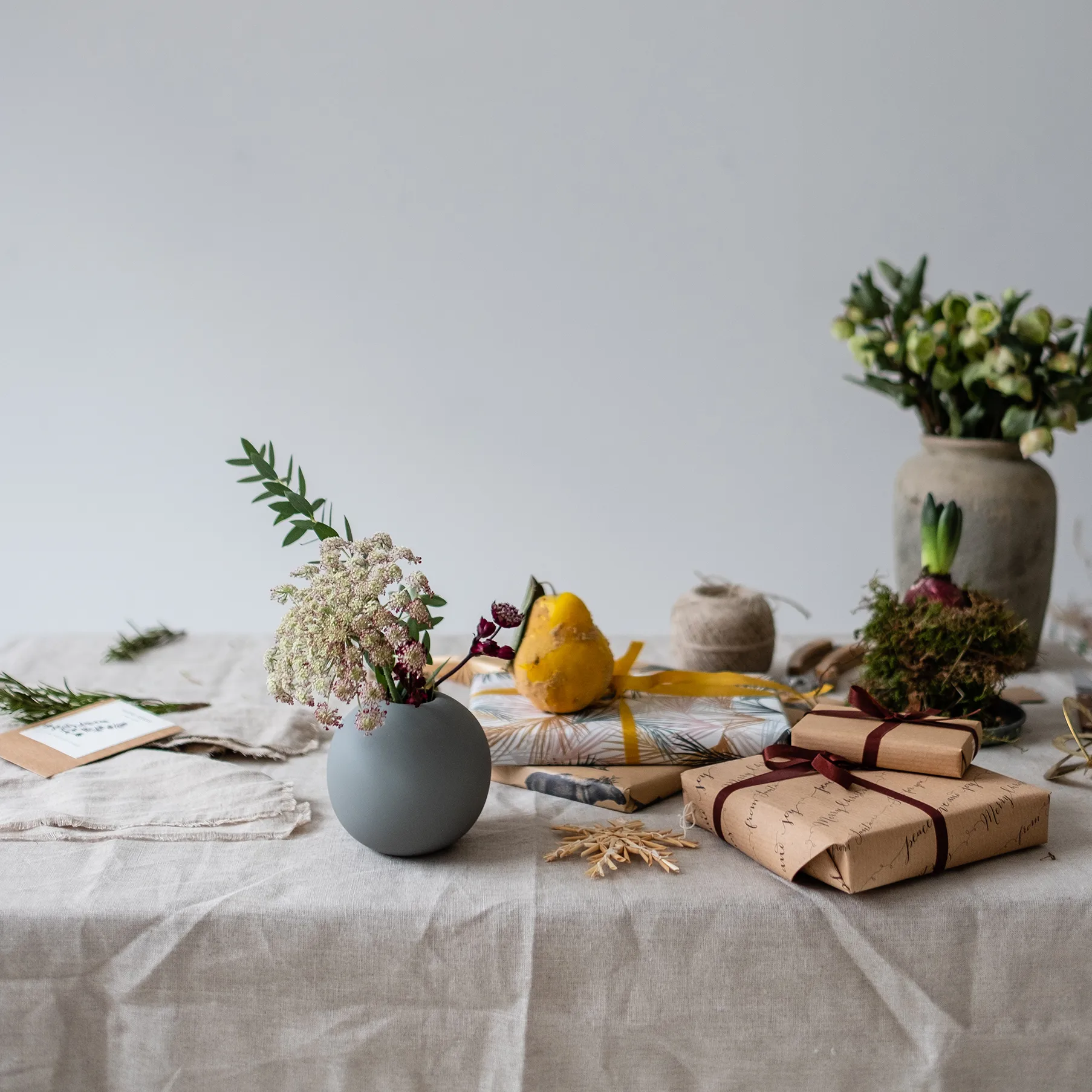 Ball 花瓶 grey, 10 cm Cooee Design