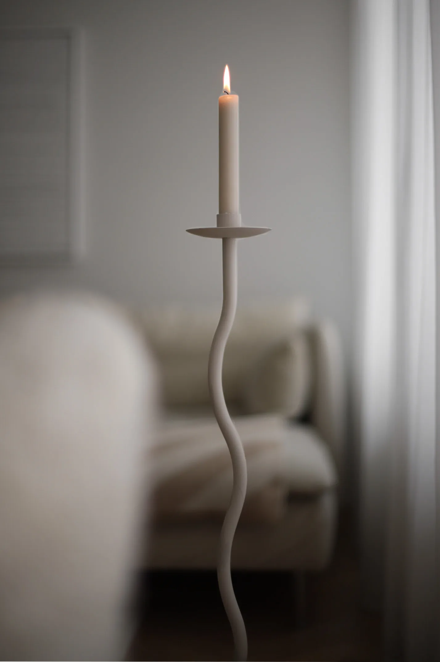 Curved 烛台  85 cm, 沙色 Cooee Design