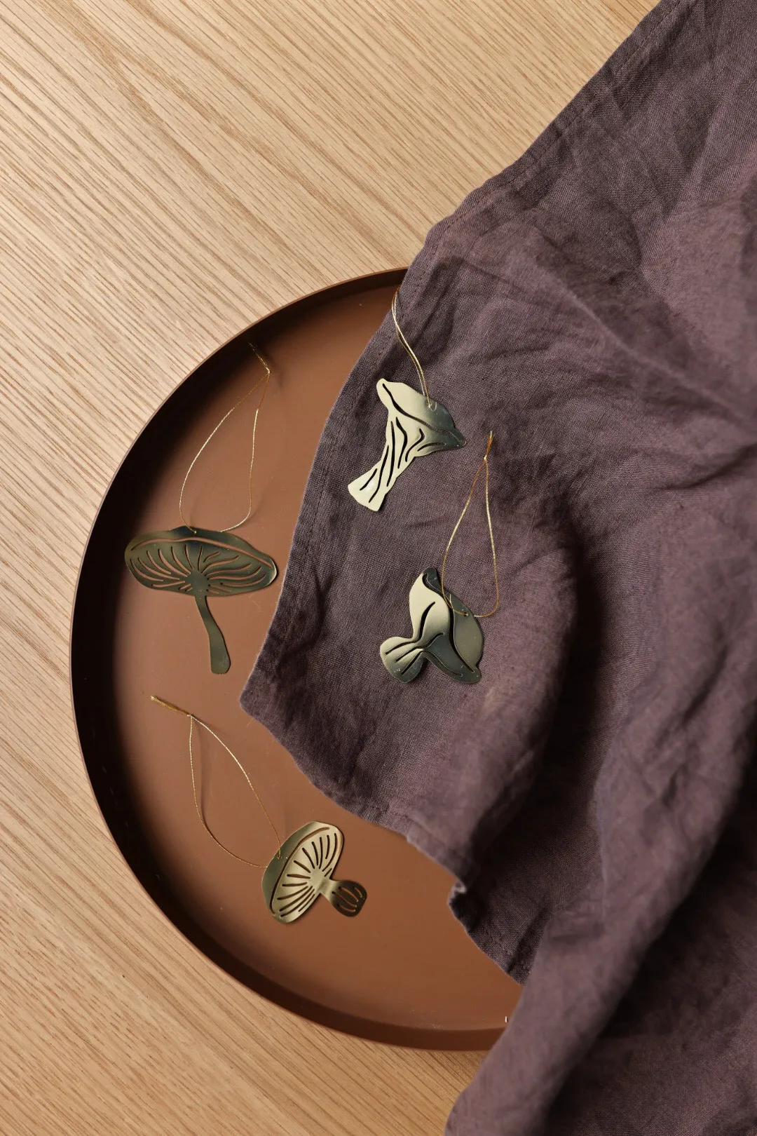 Fungi 悬挂装饰 4件, 黄铜 Cooee Design