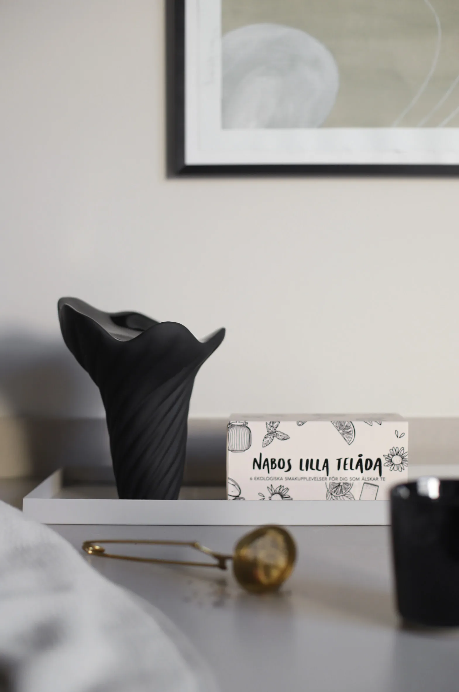 Fungi sculpture large 18 cm, 黑色 Cooee Design