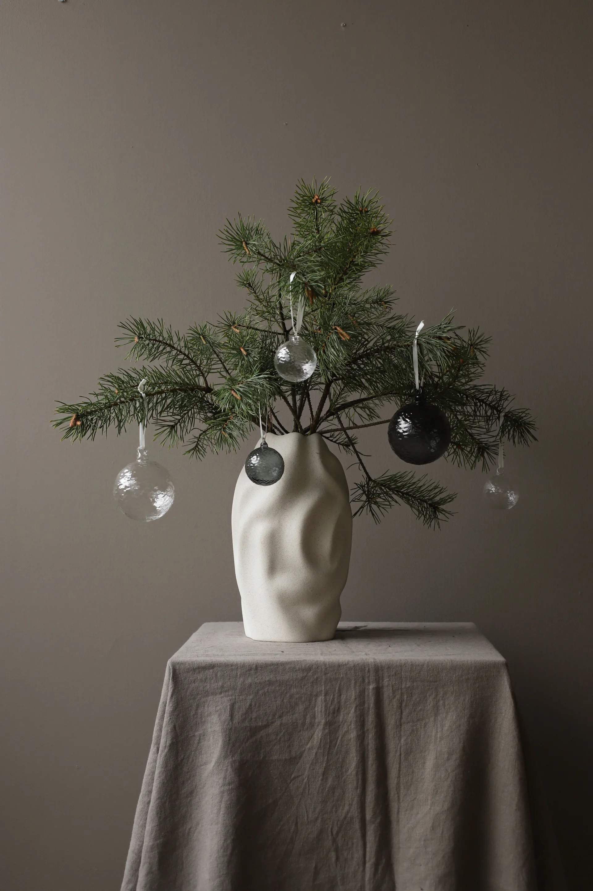 Gry Marble 圣诞摆设/挂件/装饰 Ø8 cm, 烟熏 Cooee Design