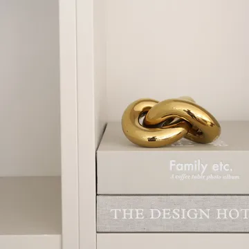 Knot Table 小号装饰摆件 - 浅金色 - Cooee Design