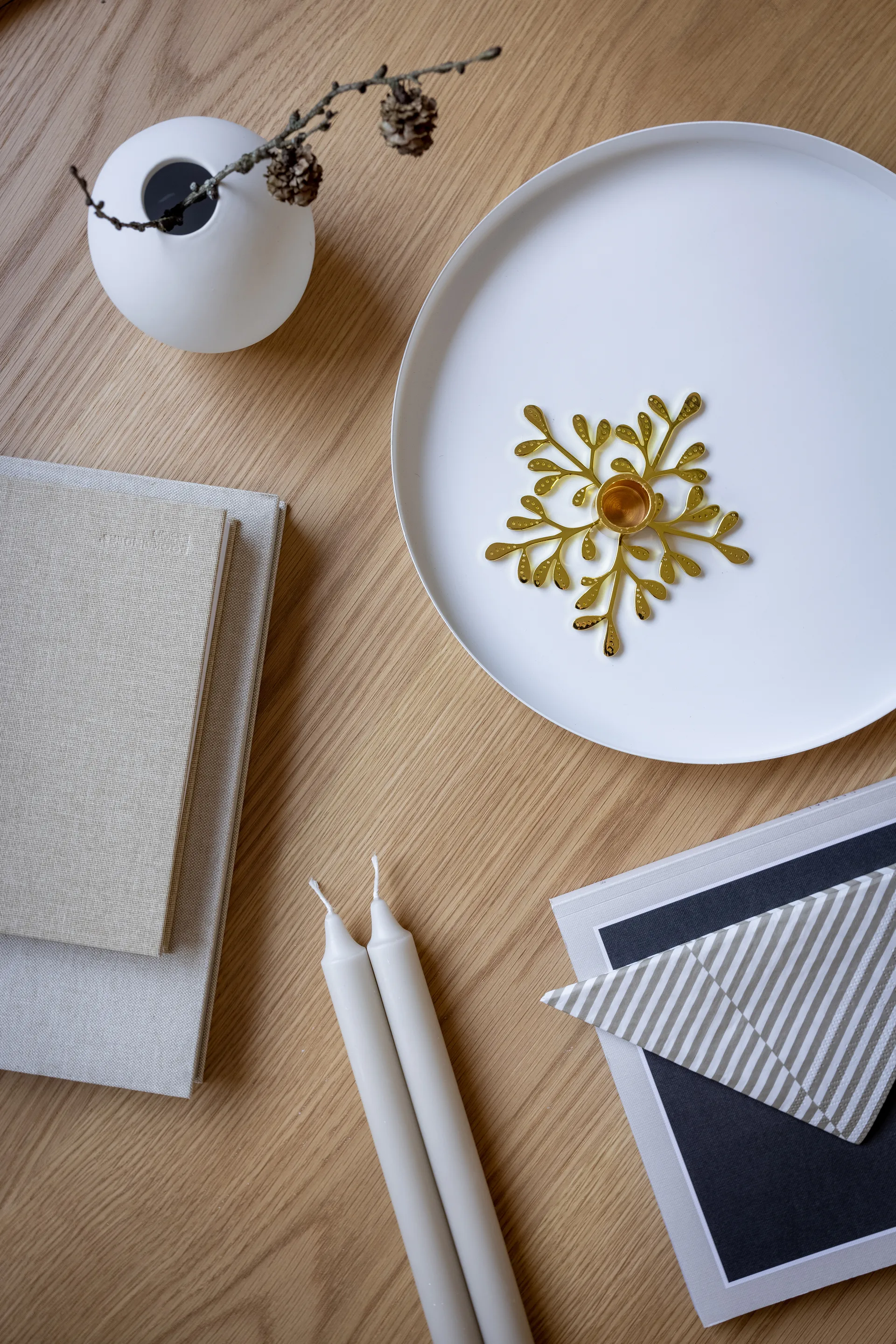 Mistletoe 烛台 Cooee Design