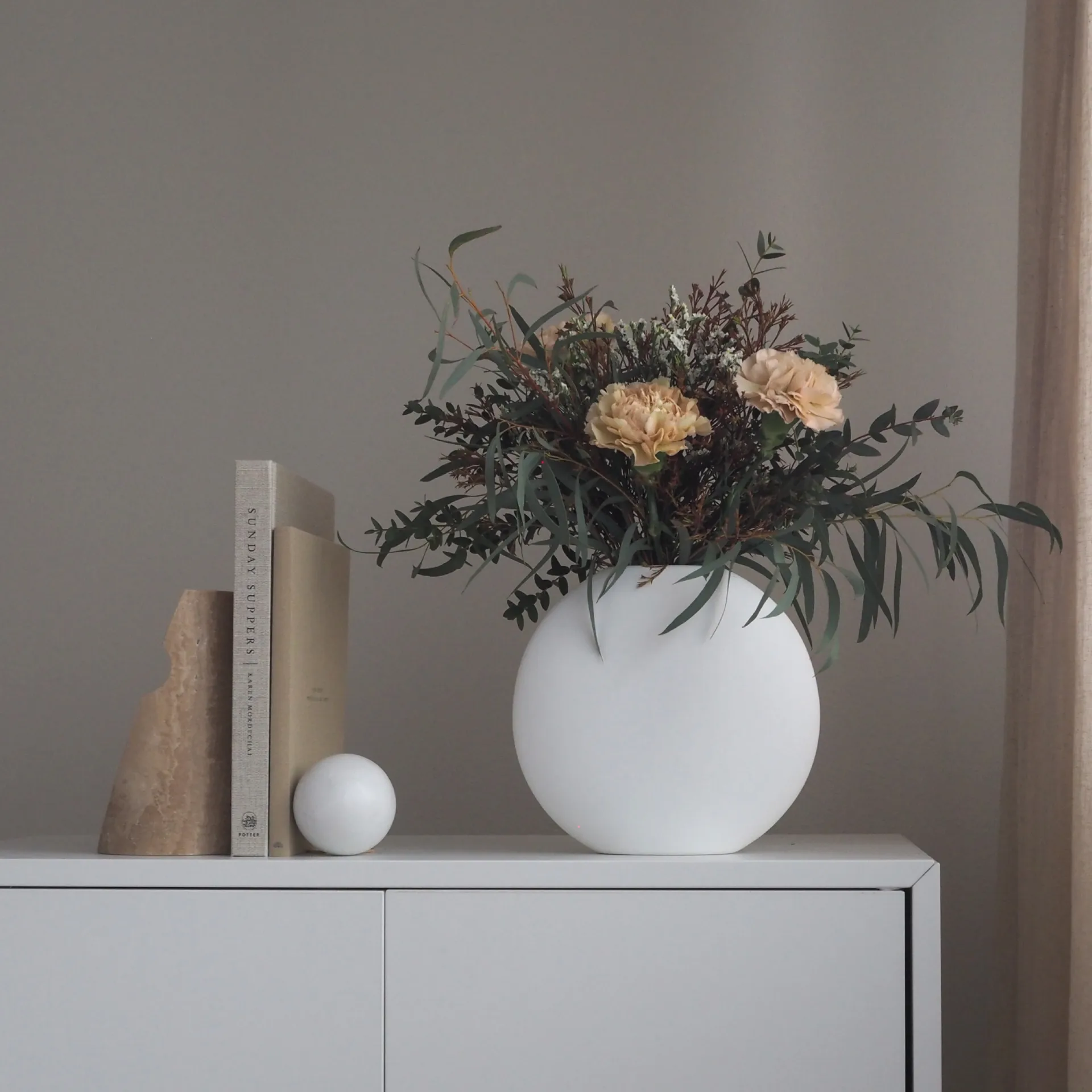 Shoulder book rest,  Cooee Design