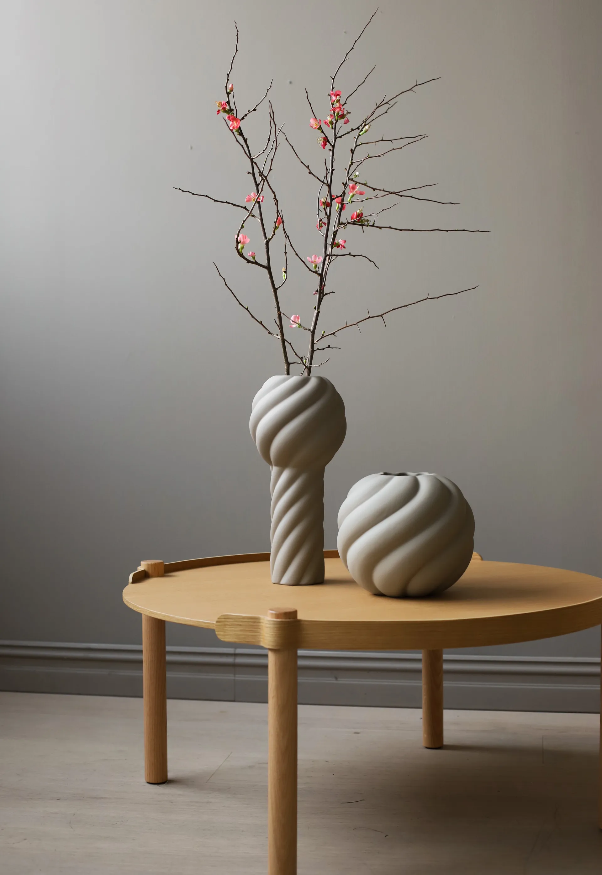 Twist 柱形花瓶34cm, 沙色 Cooee Design