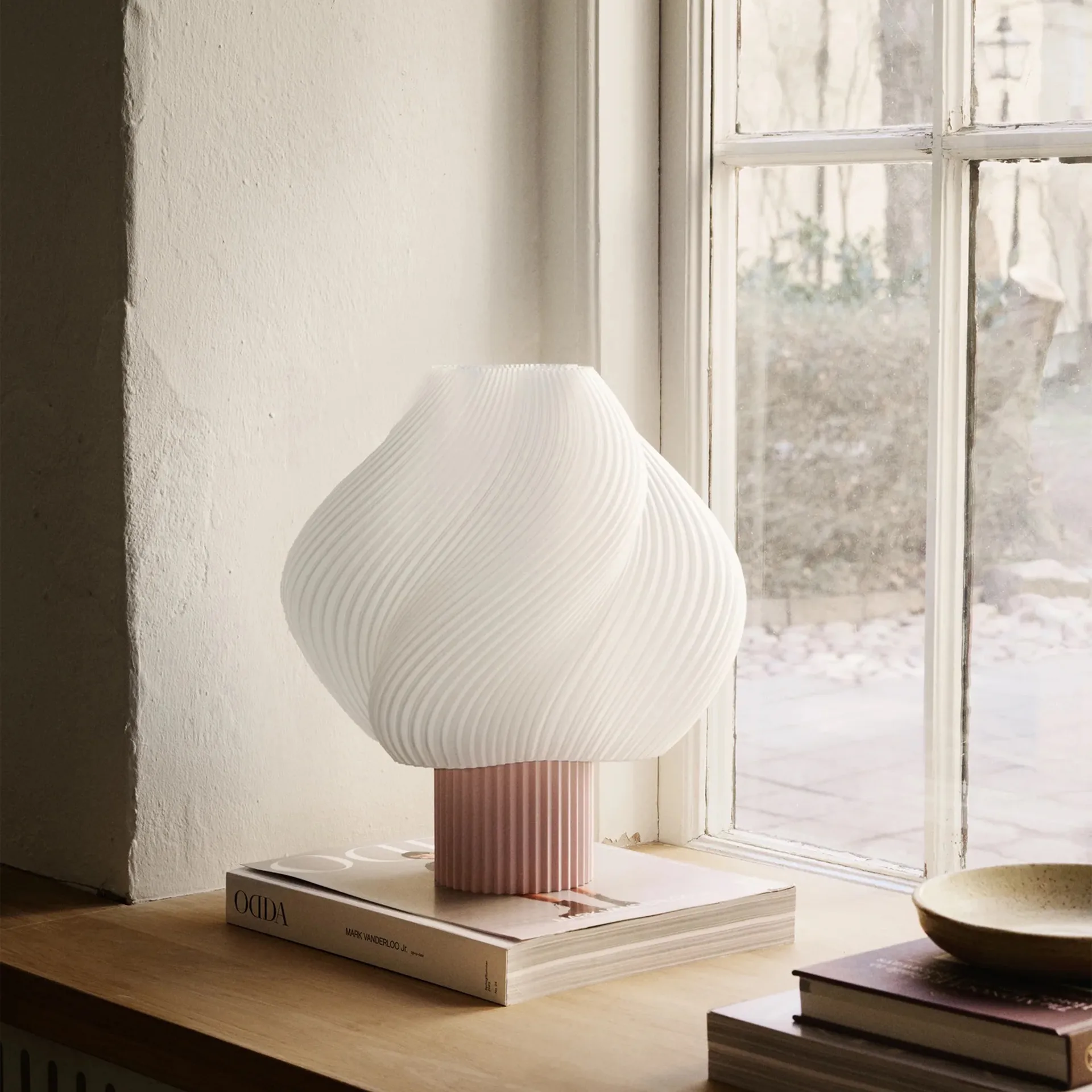 Soft Serve 台灯, 野性草莓 大号 34cm Crème Atelier