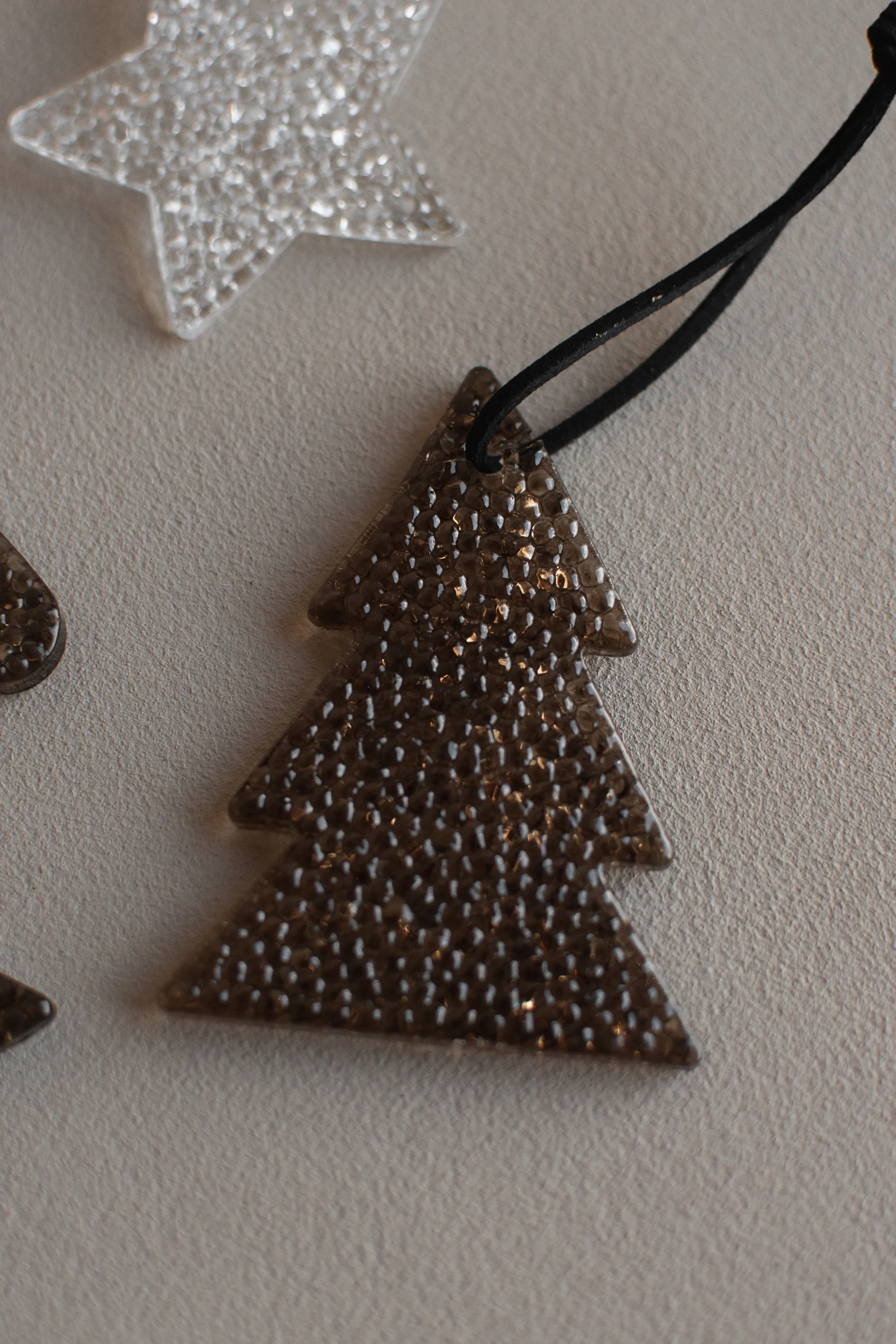 Airy hanging tree decorative 装饰品, 褐色 DBKD