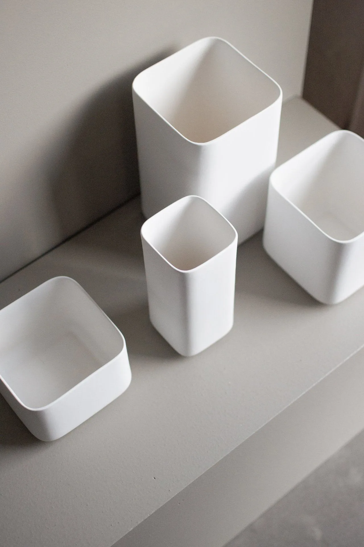 Cube 花盆 小号Ø13cm, 哑光白色 DBKD