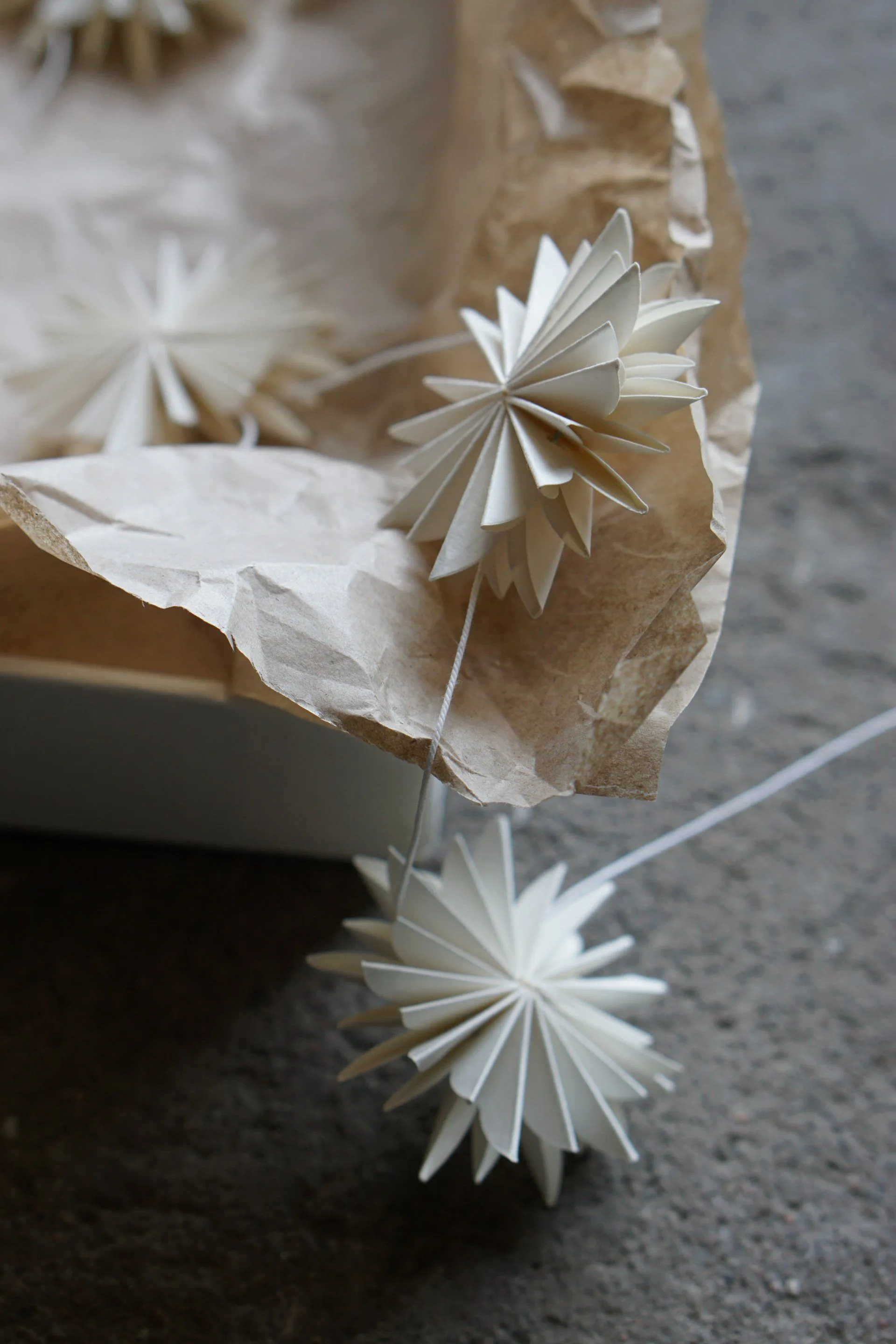 Garland flakes,  DBKD