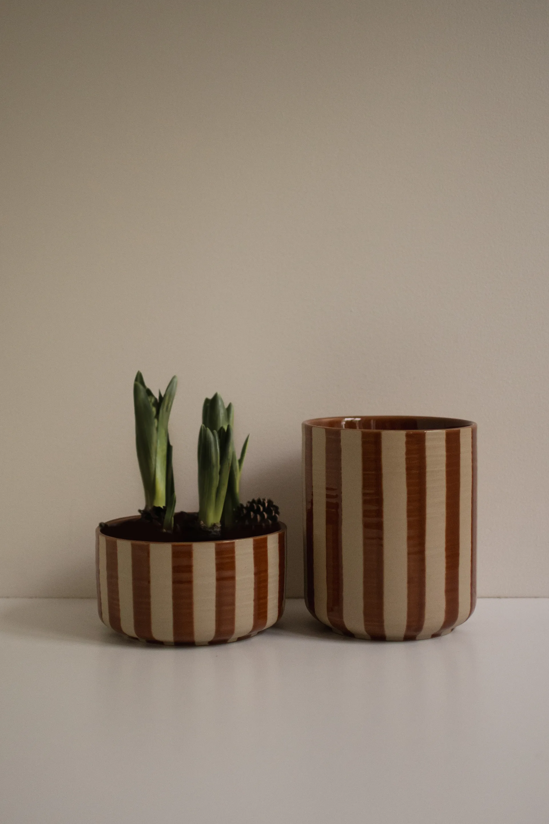 Line pot Ø14x16 cm, Stripe 牛轧糖棕色 DBKD