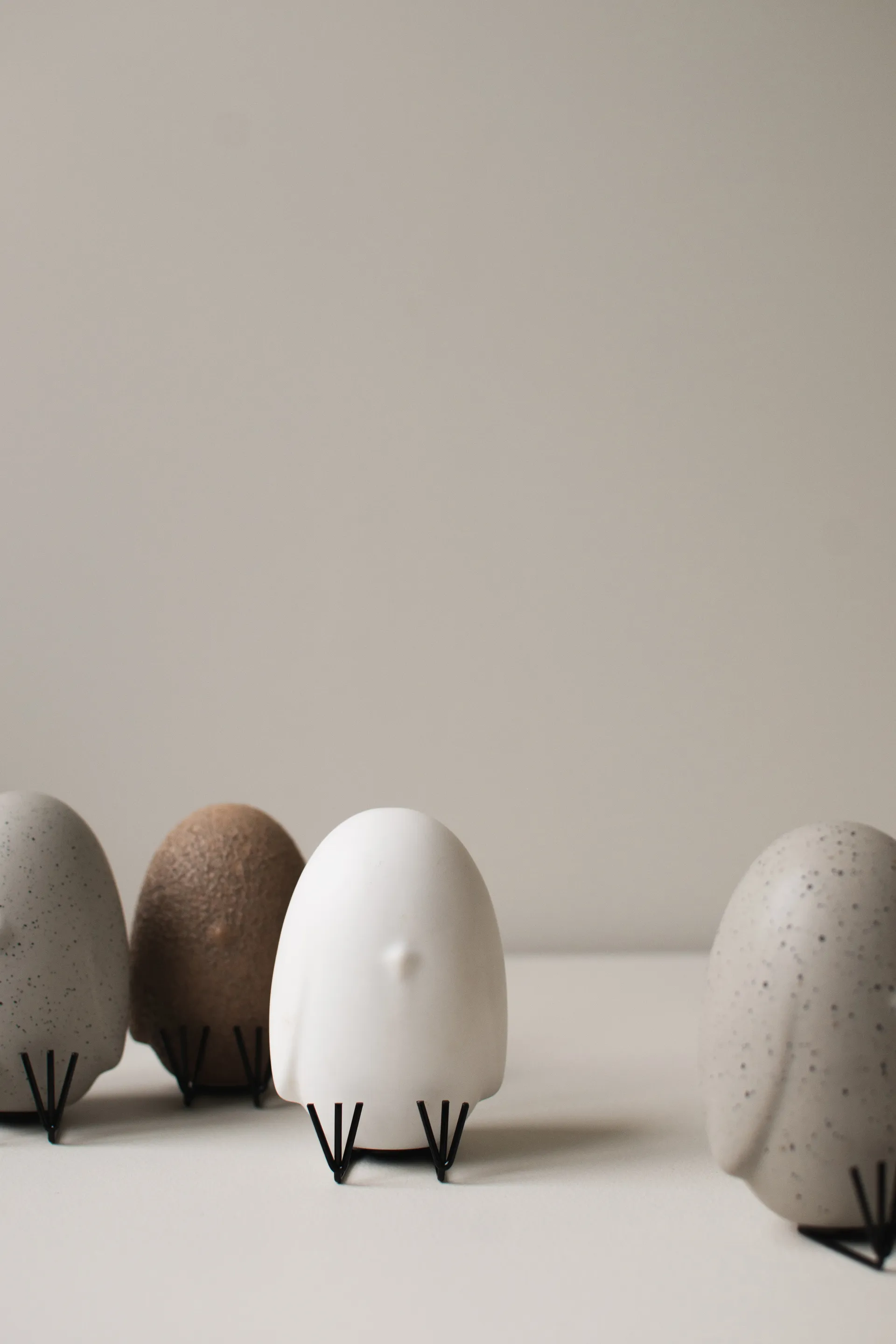 Sit Around 复活节装饰, 白色 DBKD