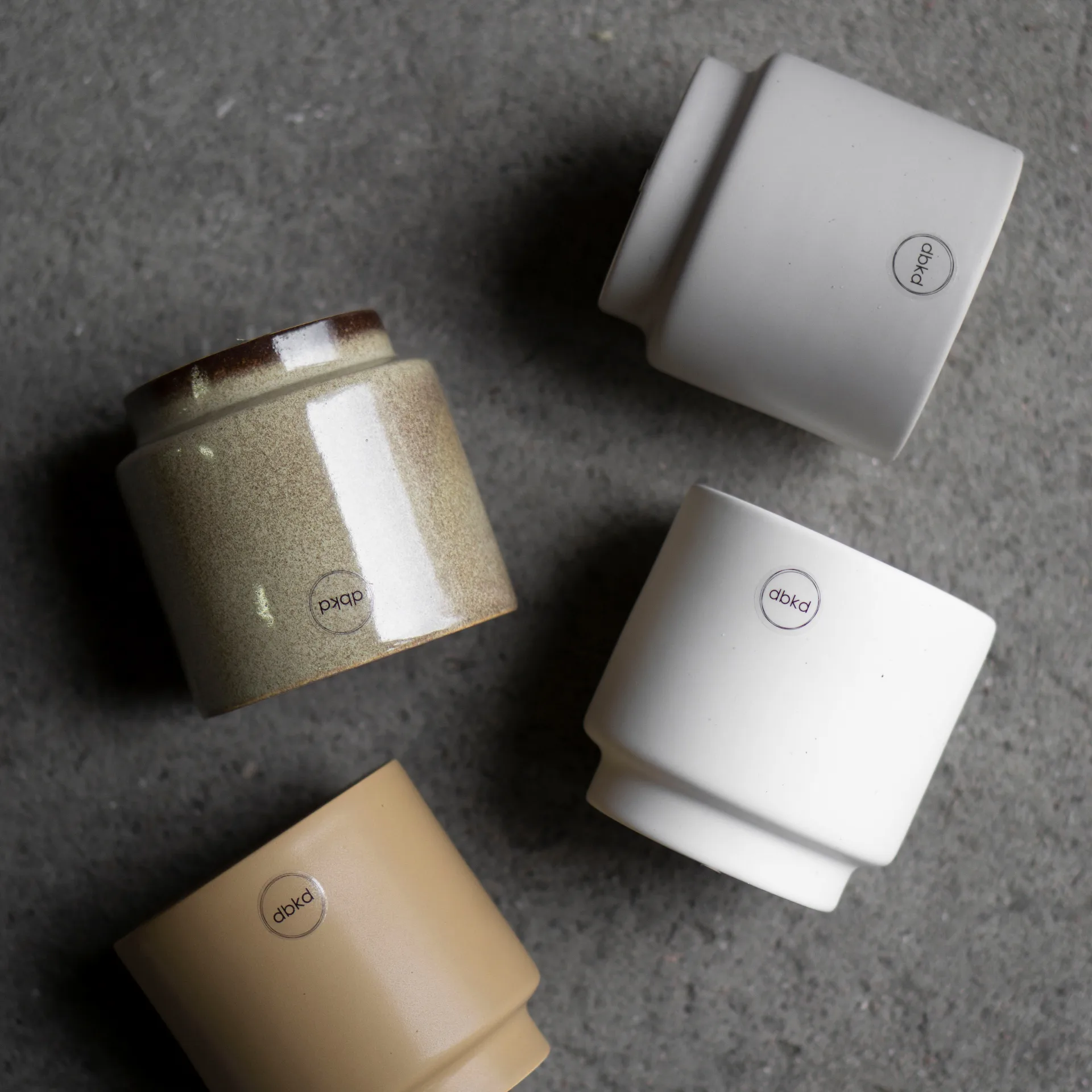 Solid 花盆  white, small DBKD