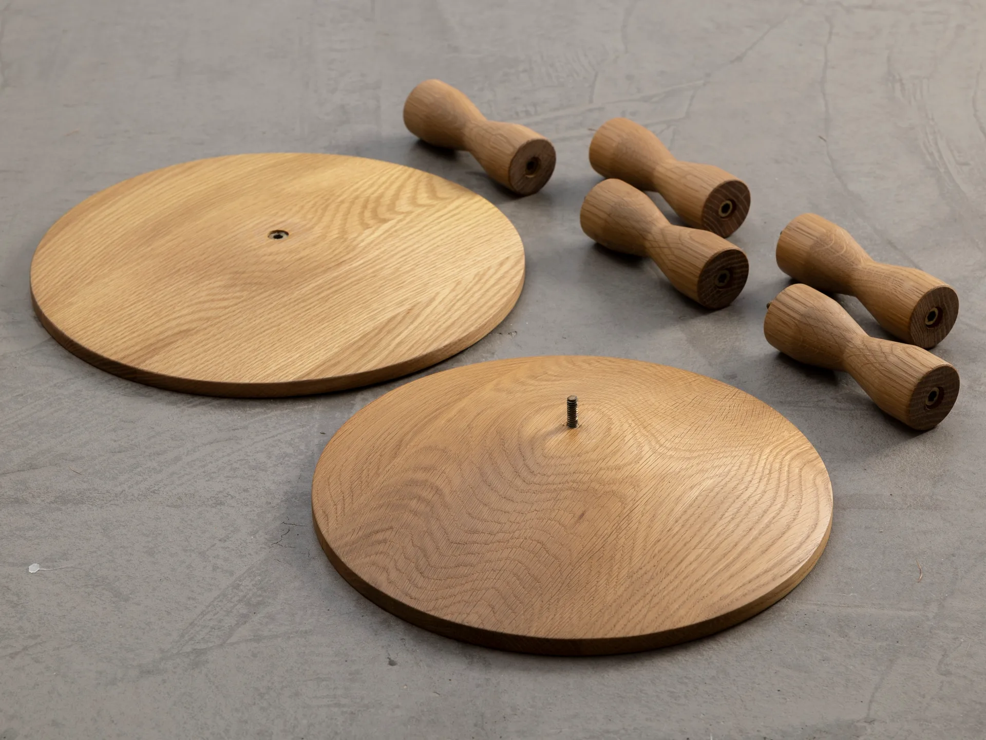 高脚桌 直径31x67.5cm, 橡木色 Design House Stockholm