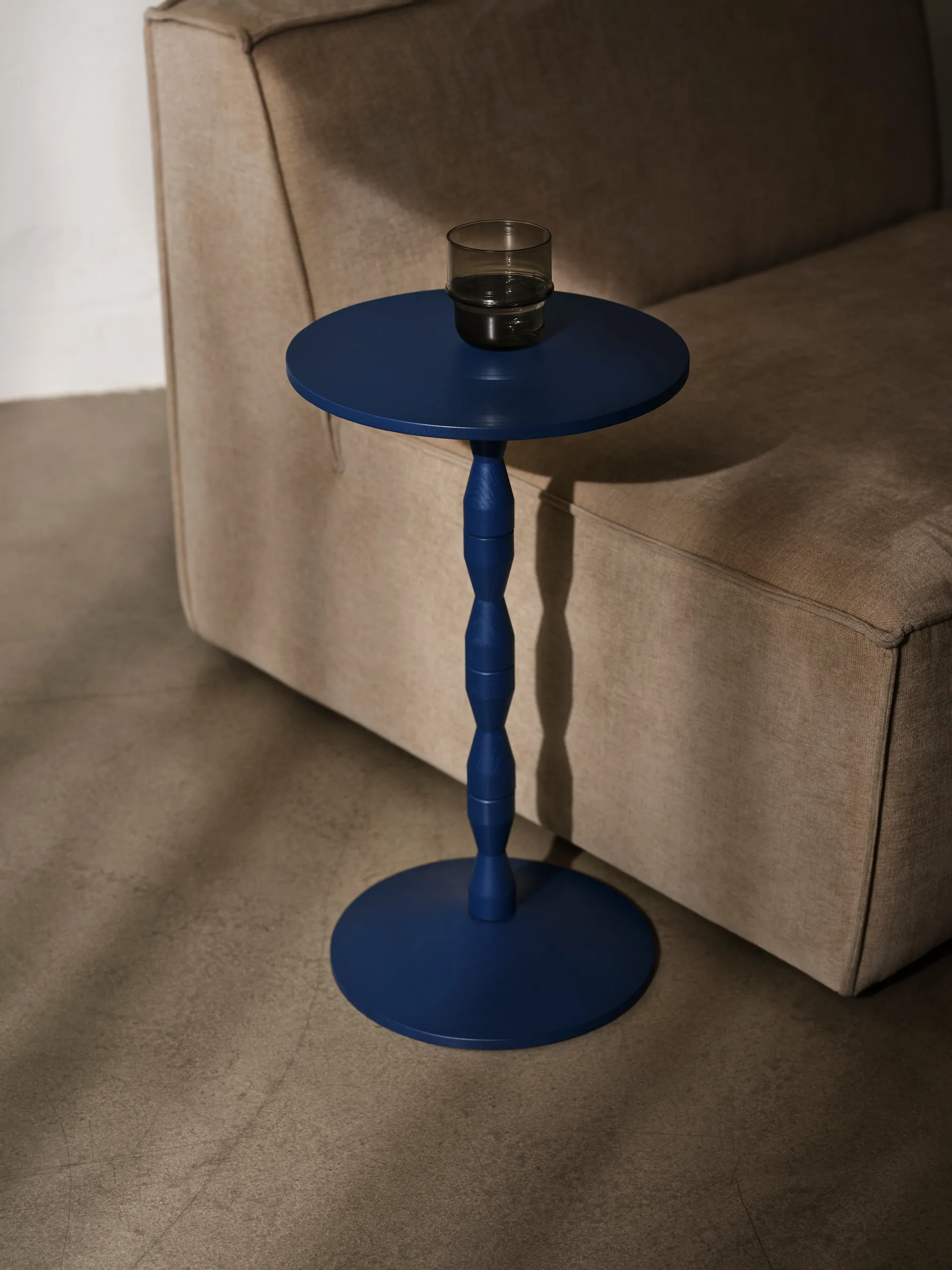 高脚桌 直径31x67.5cm, 蓝色 Design House Stockholm