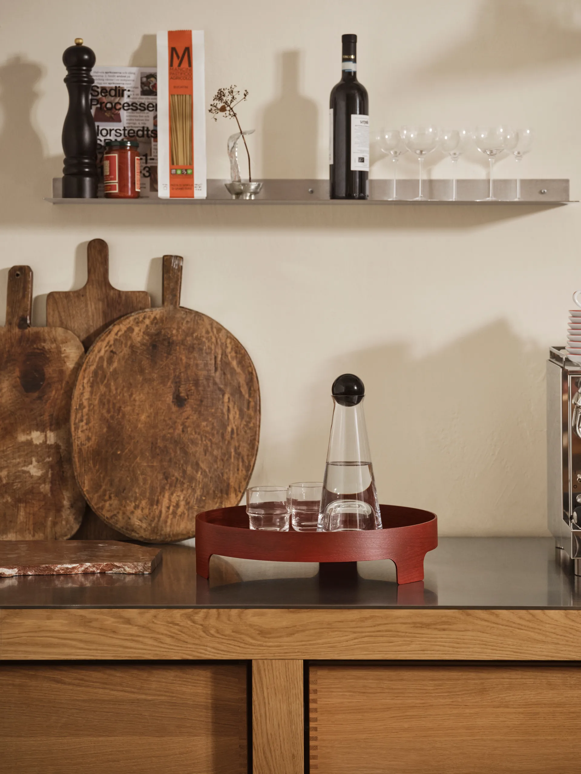 Bridge 托盘, 红色, Ø42 cm Design House Stockholm