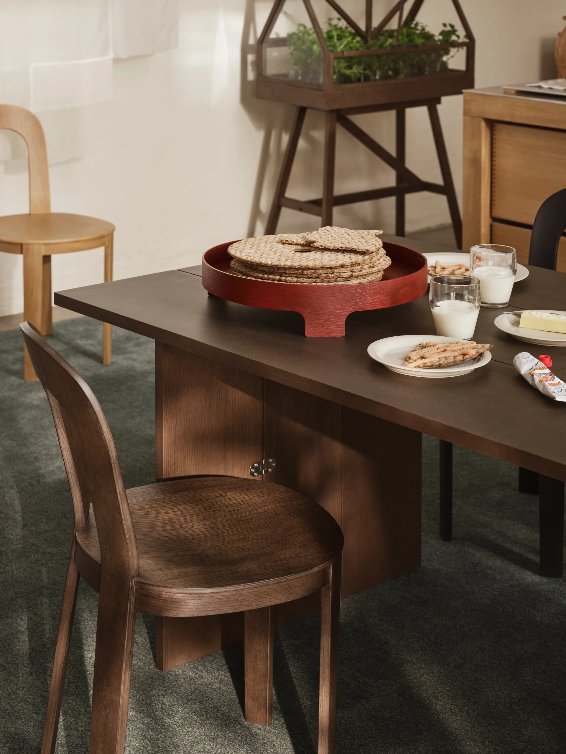 Bridge 托盘, 红色, Ø42 cm Design House Stockholm