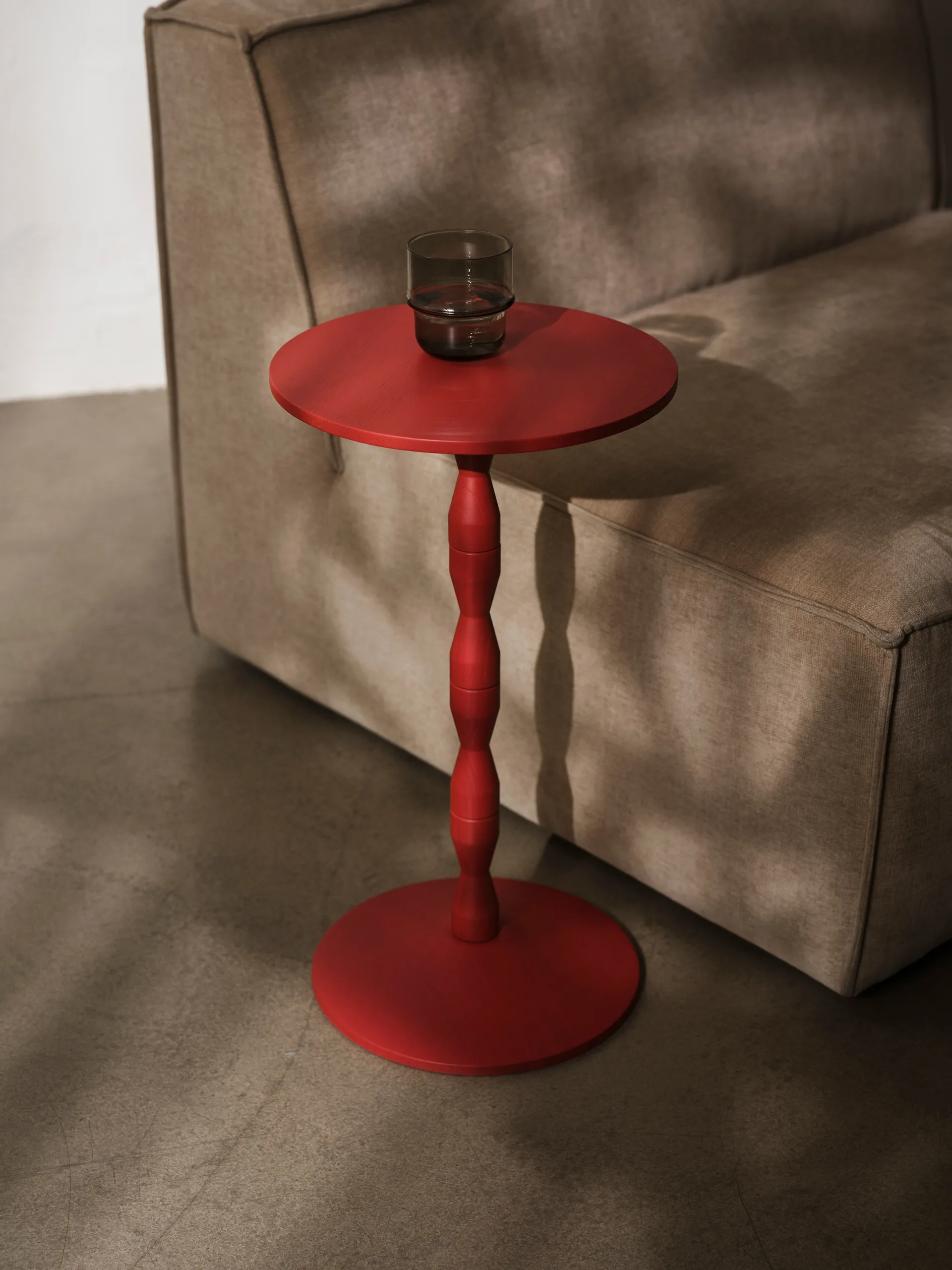 Pedestal 桌子 Ø31x67.5 cm, 红色 Design House Stockholm