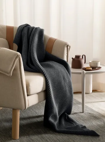 Pleece 毯子 140x160 cm - Dark grey - Design House Stockholm