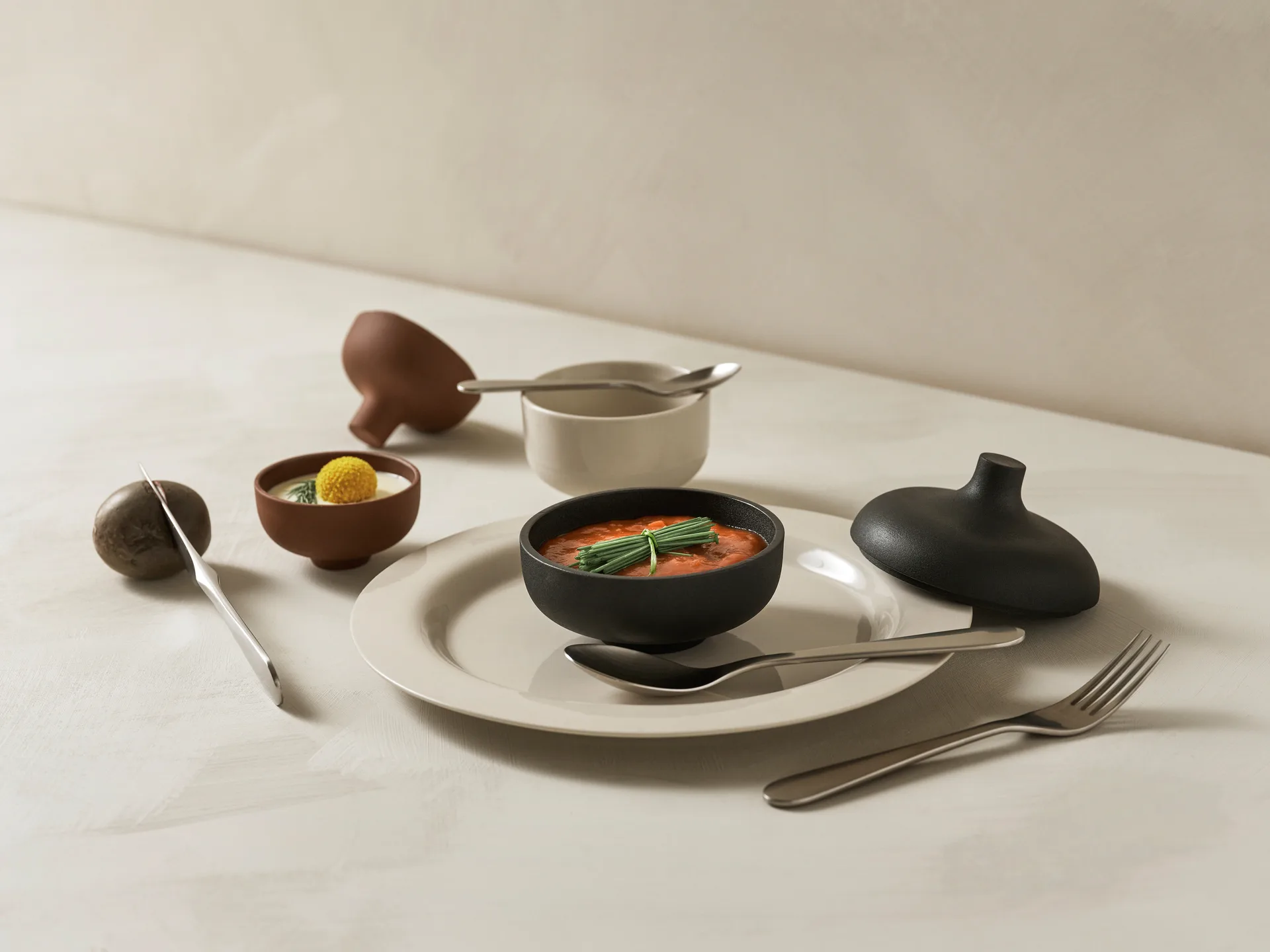 Sand 带盖碗 中号 Ø12cm, 黑色陶土 Design House Stockholm