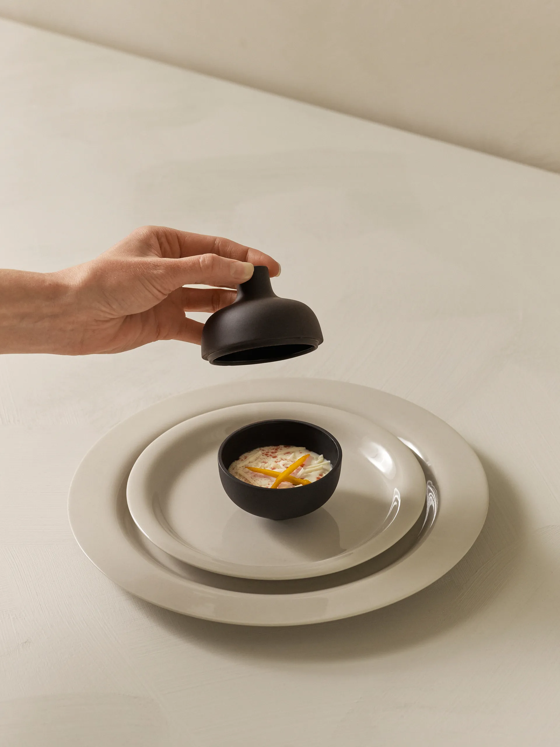 Sand 带盖碗 小号 Ø8.2 cm, 黑色 clay Design House Stockholm