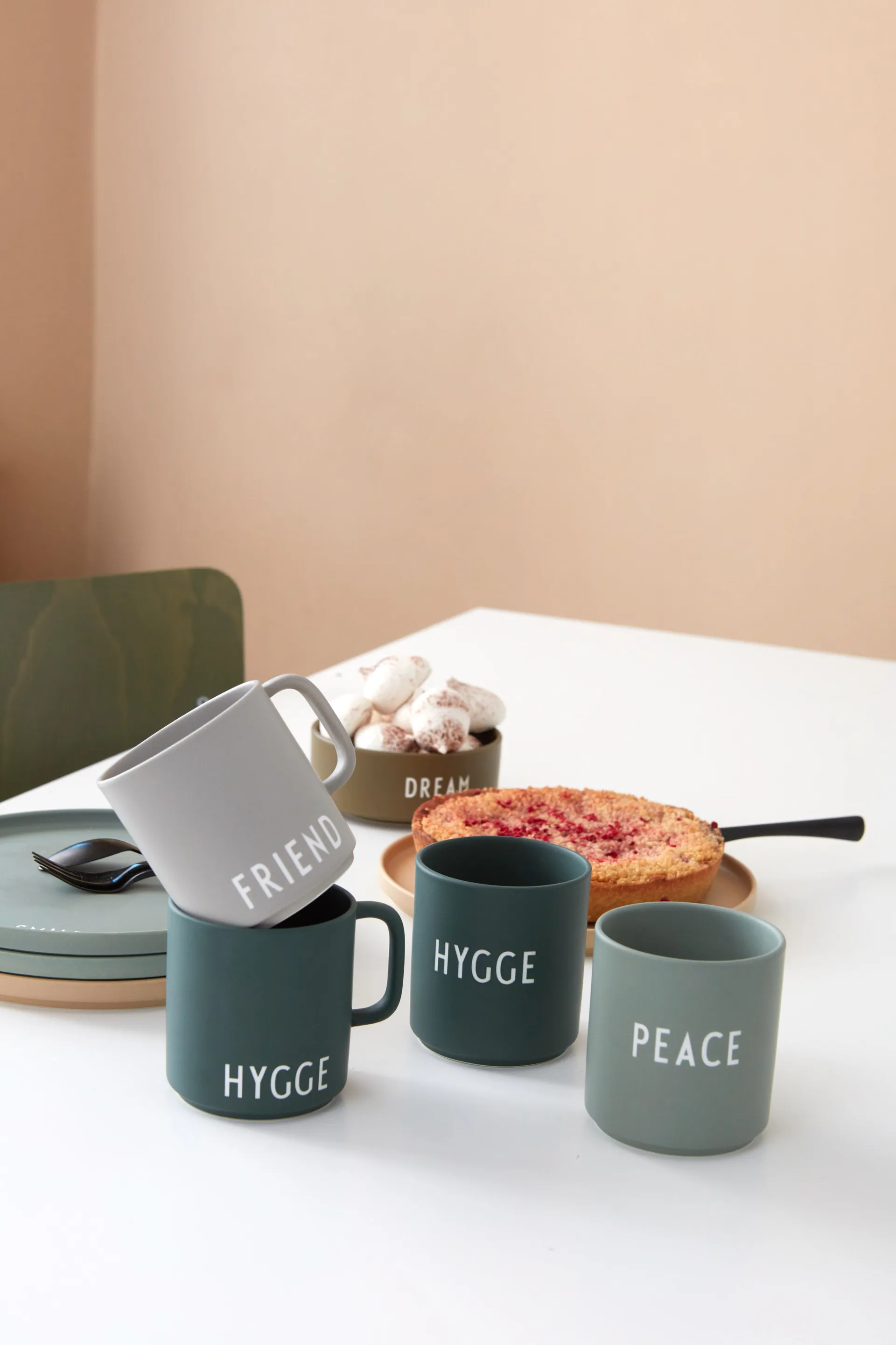 Design Letters 带柄精选杯 250ml, Friend-灰色 Design Letters