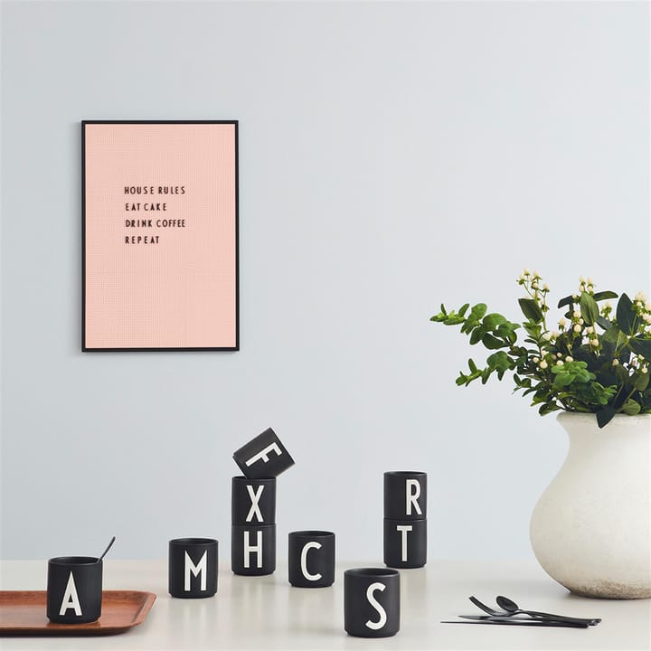 Design Letters 杯子 black, C Design Letters