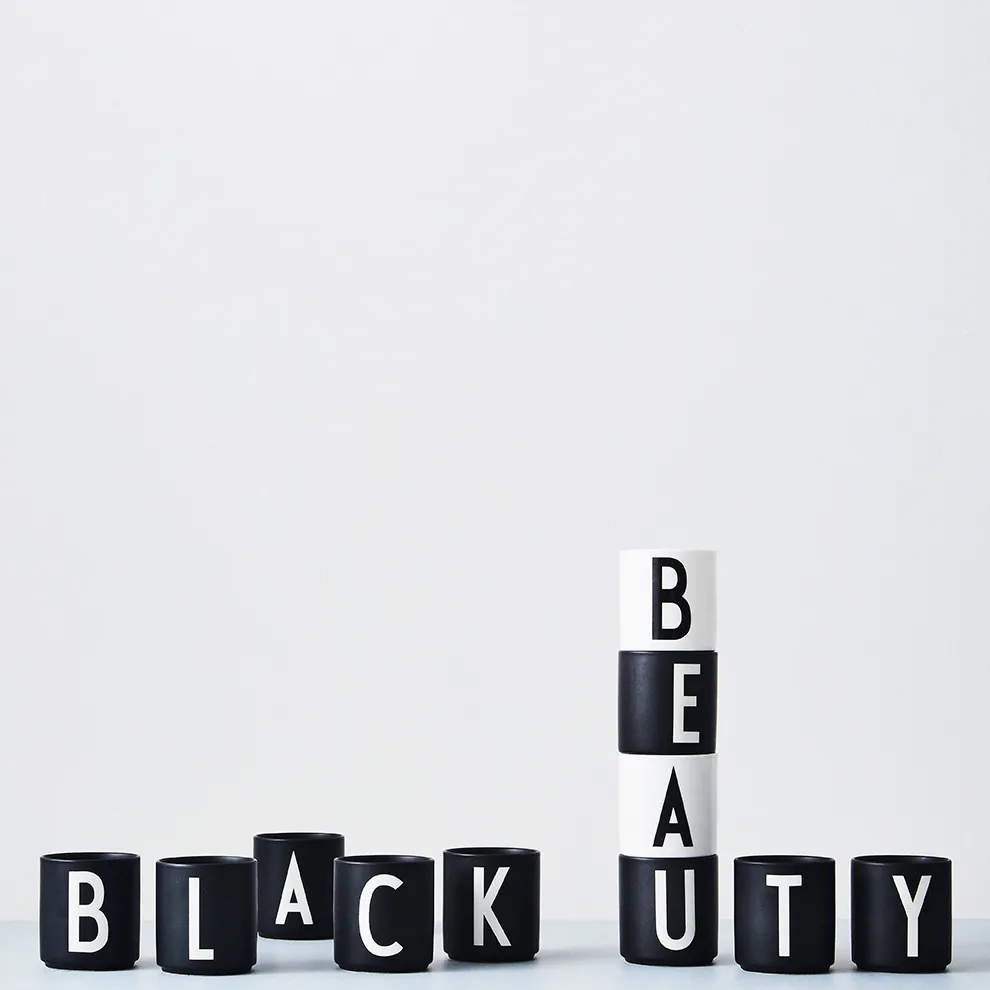 Design Letters 杯子 black, P Design Letters