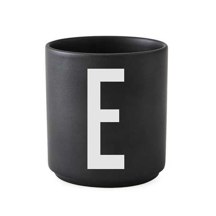 Design Letters黑色杯 - E - Design Letters