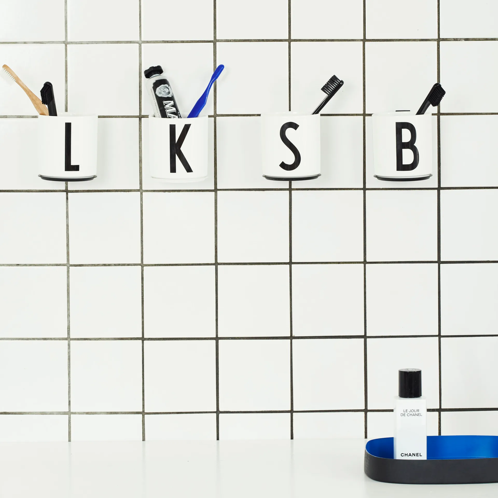 Design Letters 杯子 holder, 黑色 Design Letters