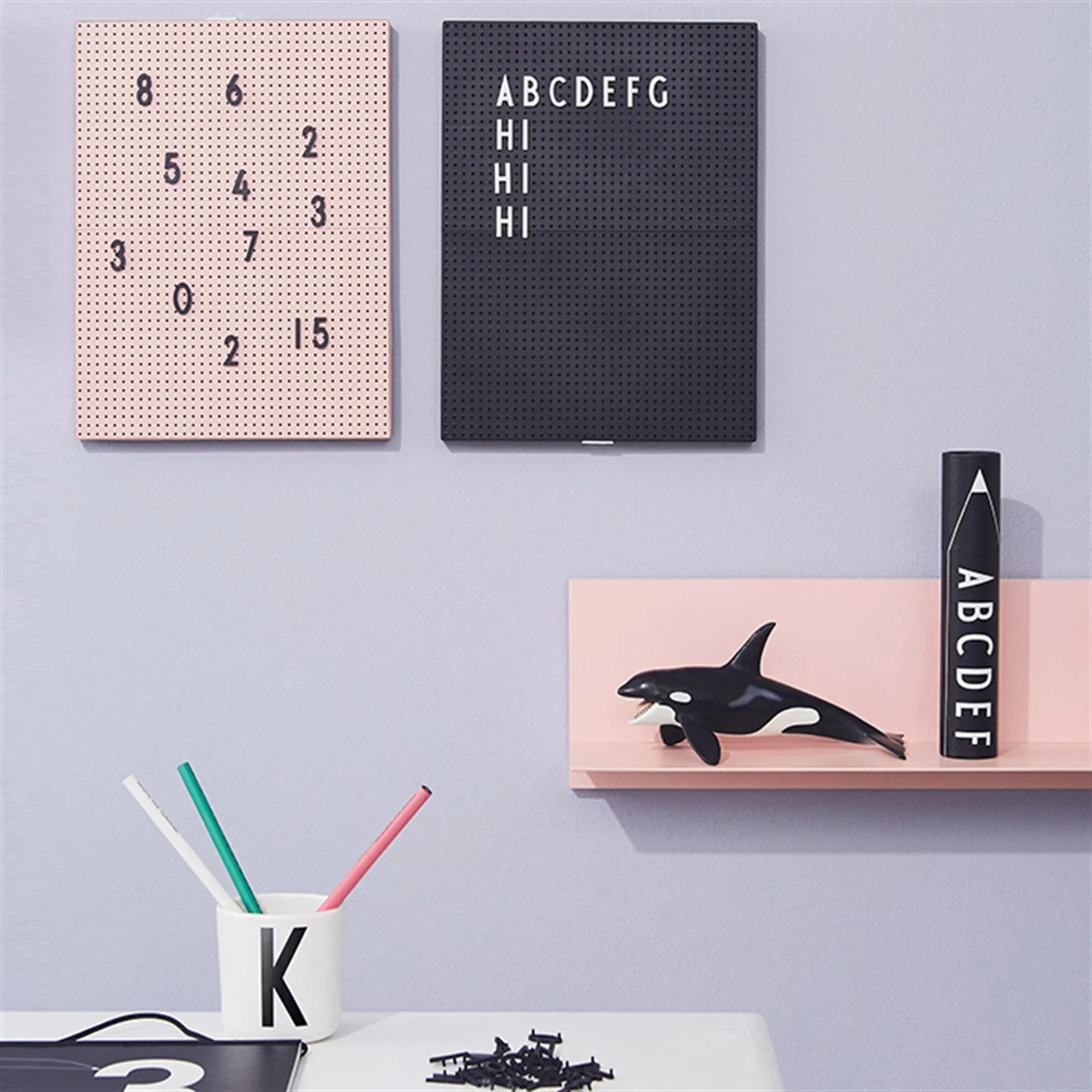 Design Letters 字母信箱, 黑色字母 Design Letters