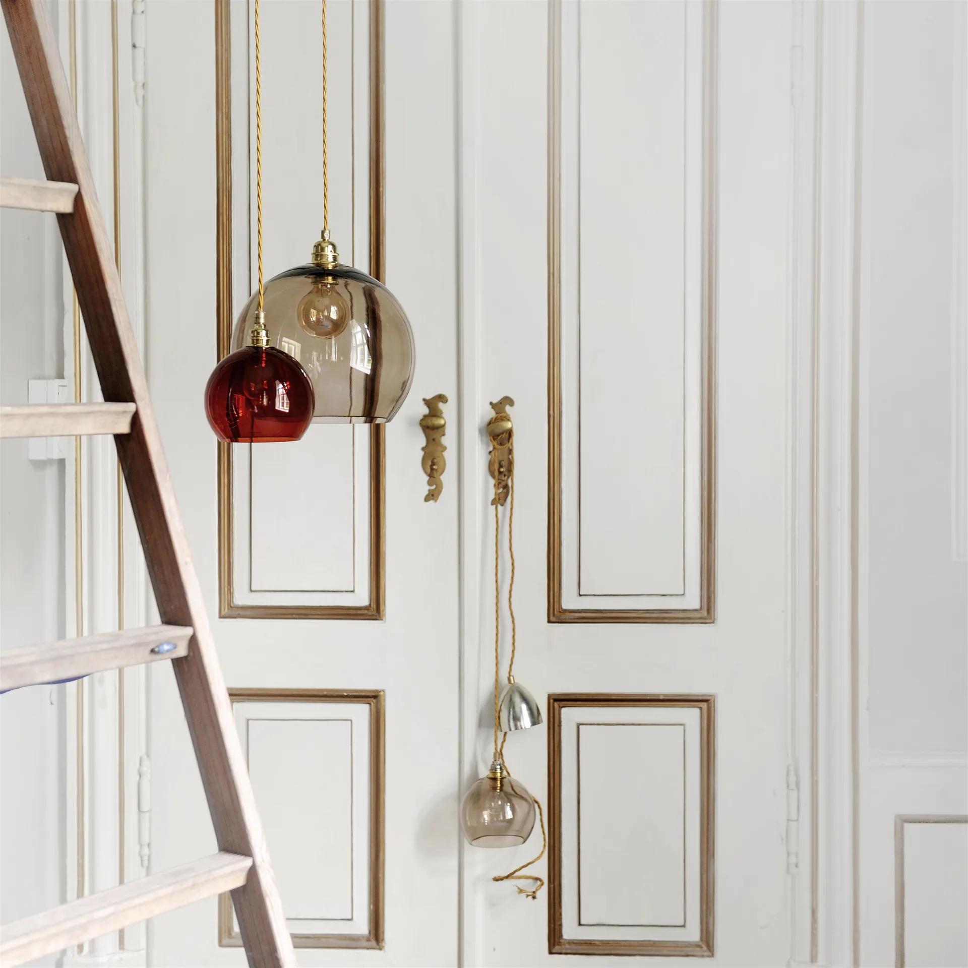 Rowan 吊灯 M, Ø 22 cm, chestnut 棕色 EBB & FLOW