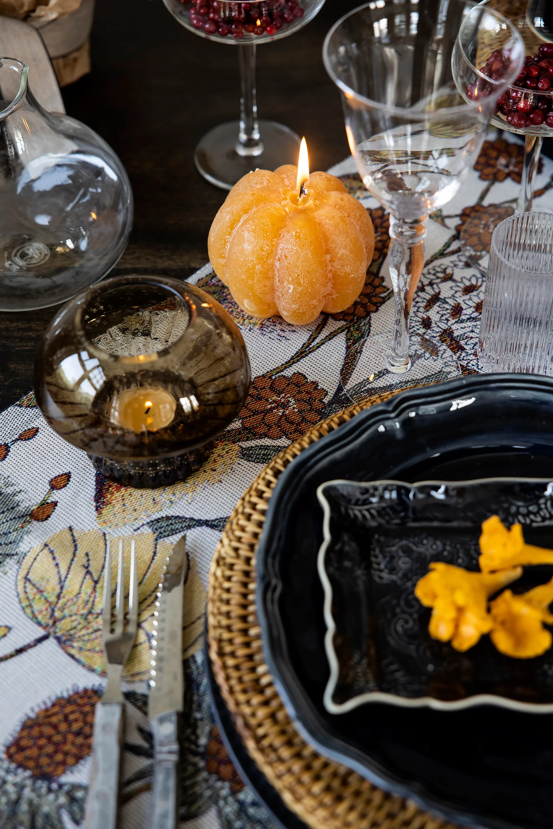 Autumn 桌旗 35x120 cm, 褐色-红色 Ekelund Linneväveri