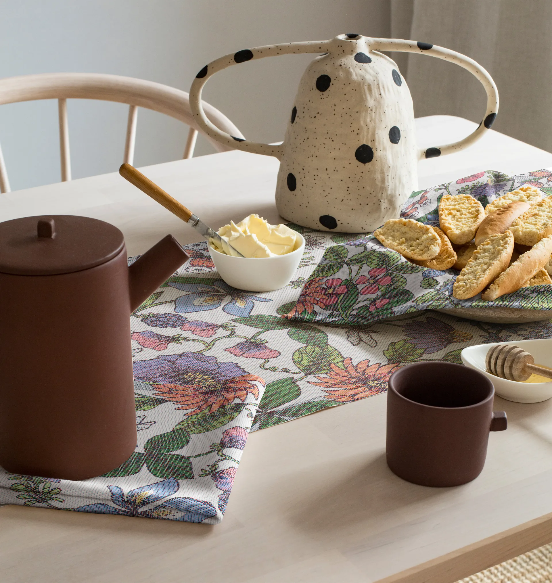 Flora 桌布（runner）, 35x80 cm Ekelund Linneväveri