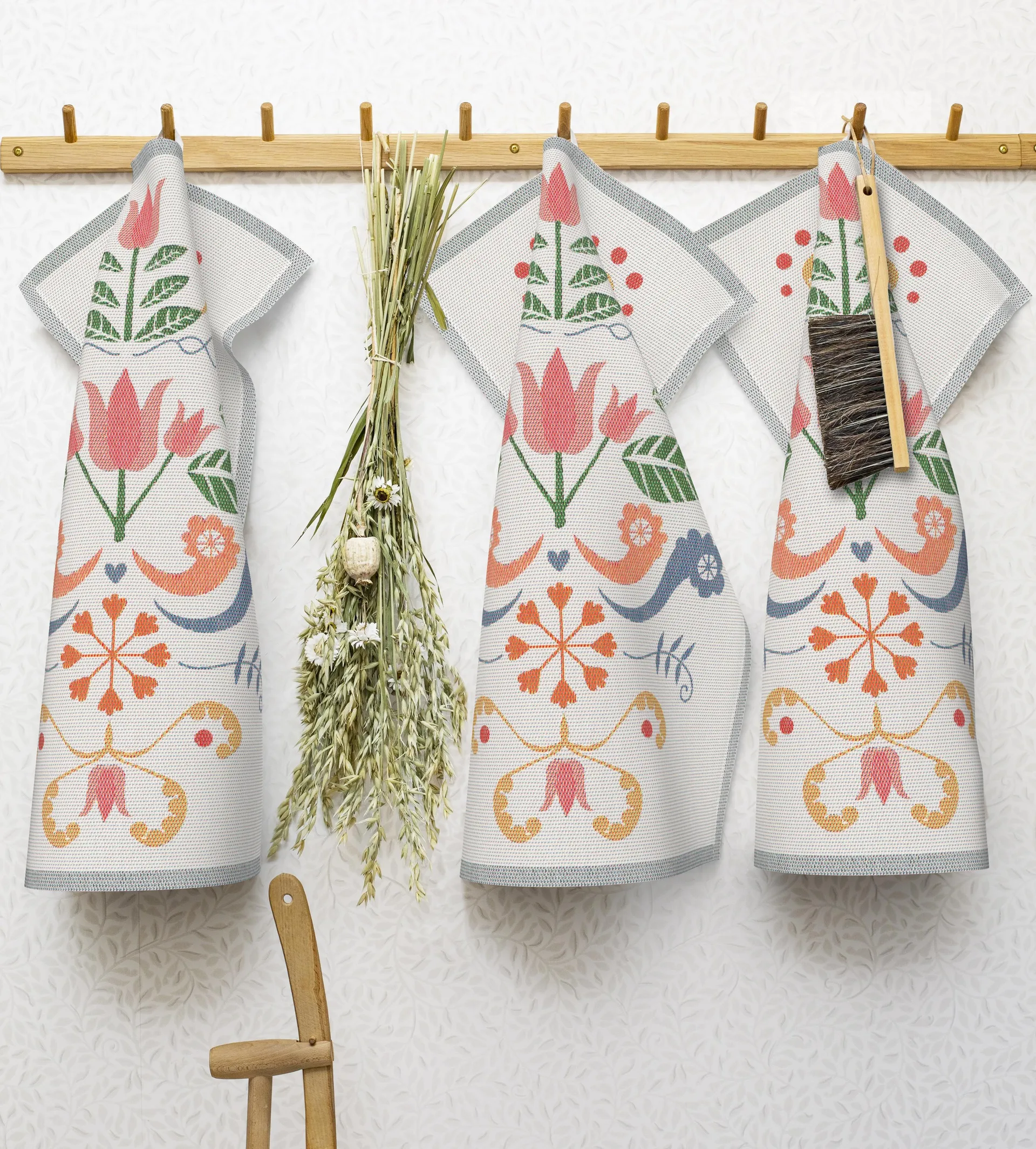 Lindas tulpan 厨房巾 40x60 cm, 粉色-灰色 Ekelund Linneväveri