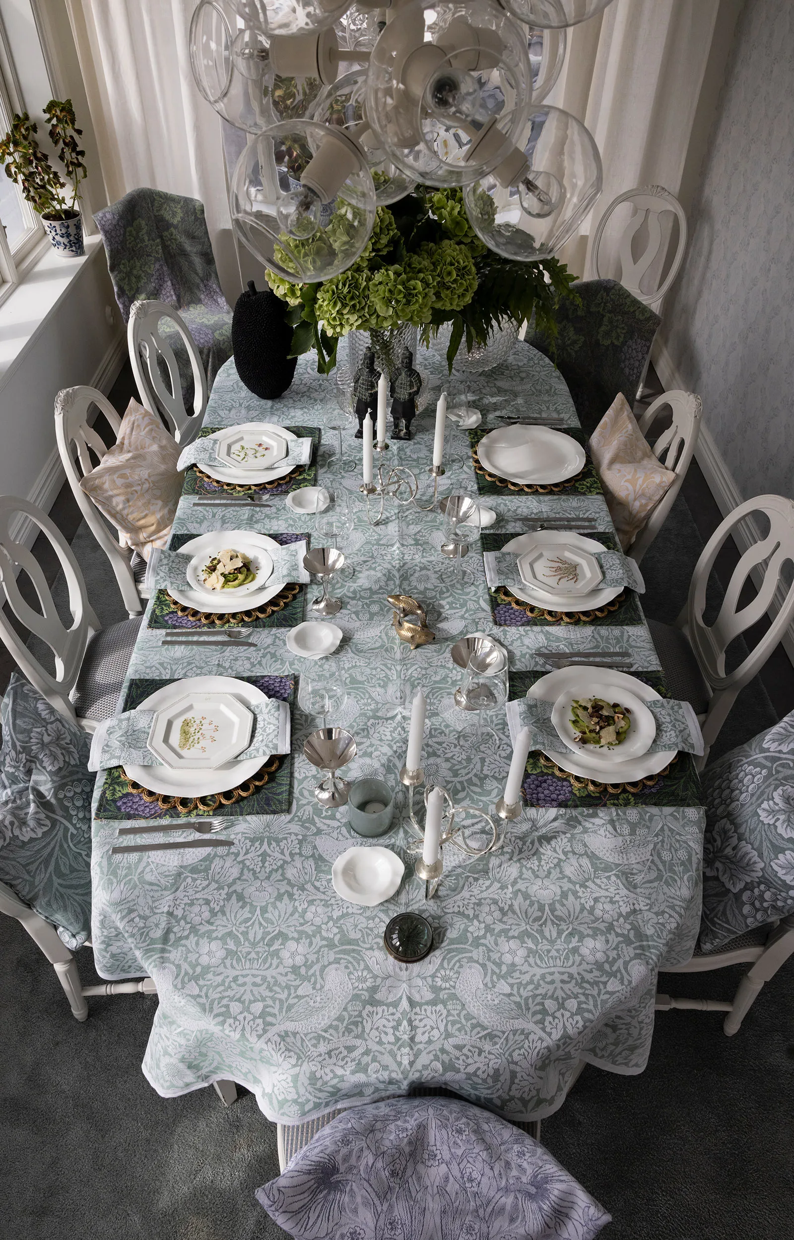 Strawberry Thief 桌旗 50x150 cm, 绿色 Ekelund Linneväveri