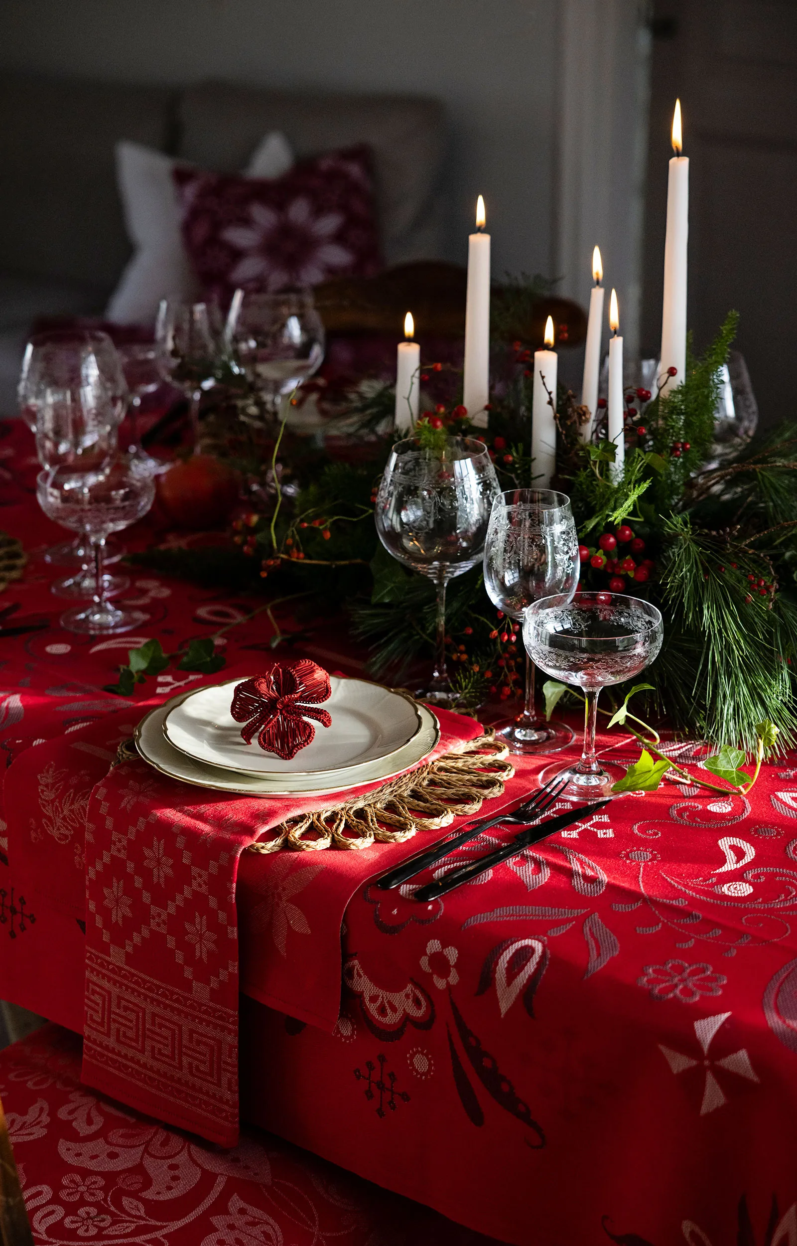 Torplyckan 桌布 145x250 cm, 红色 Ekelund Linneväveri