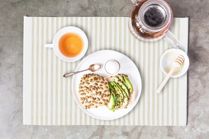 Tvärs 餐垫 35x48 cm, Unbleached Ekelund Linneväveri