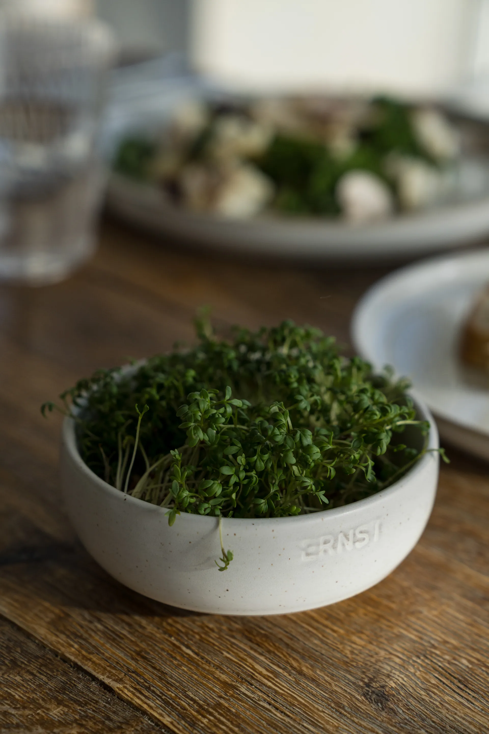 Ernst 碗, 白色-原色/自然色 底座, Ø11 cm ERNST