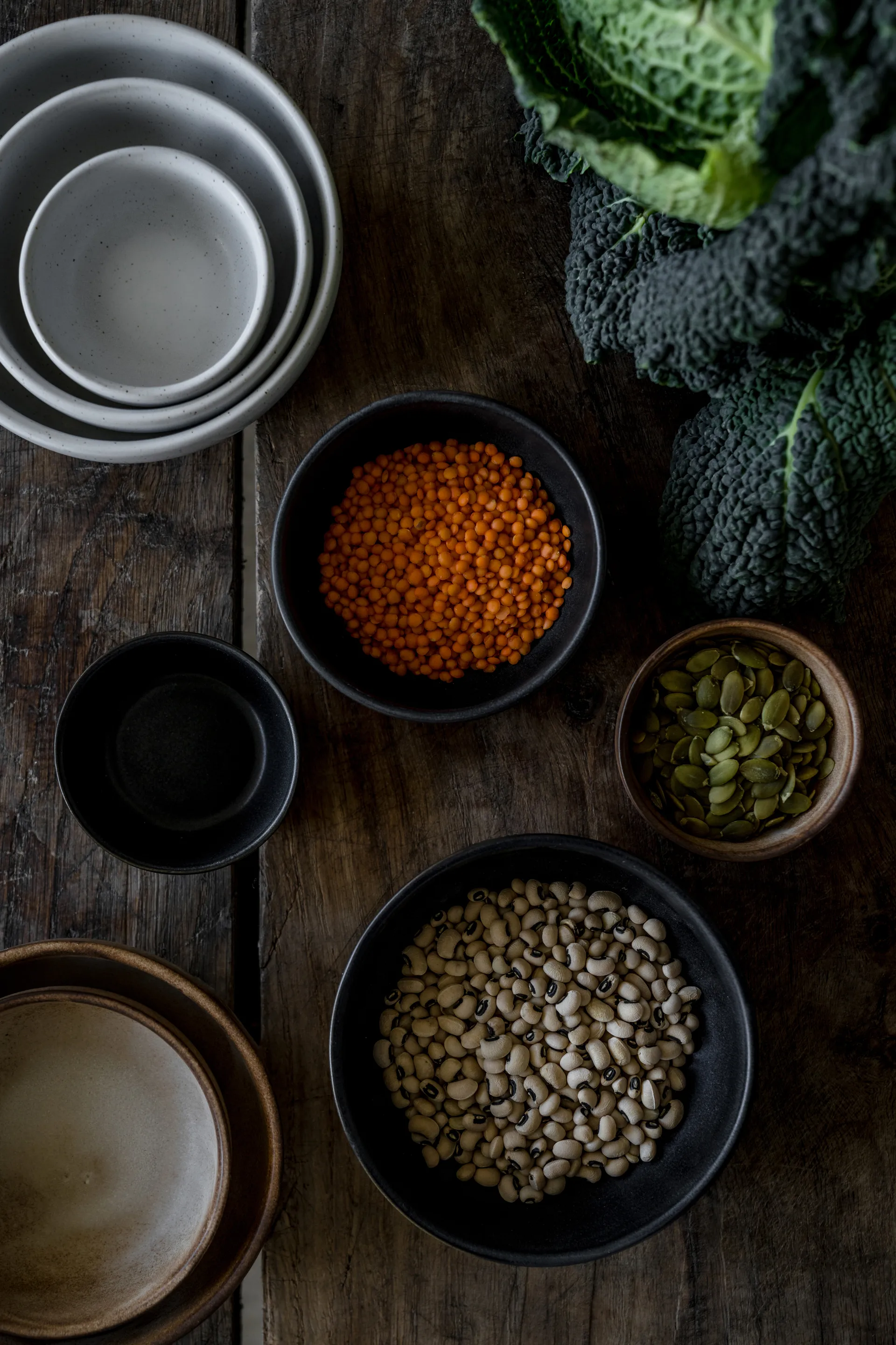 Ernst 碗, 哑光 黑色-原色/自然色 底座, Ø14 cm ERNST