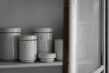 Ernst 带盖储物罐15.5cm - 自然白色 - ERNST
