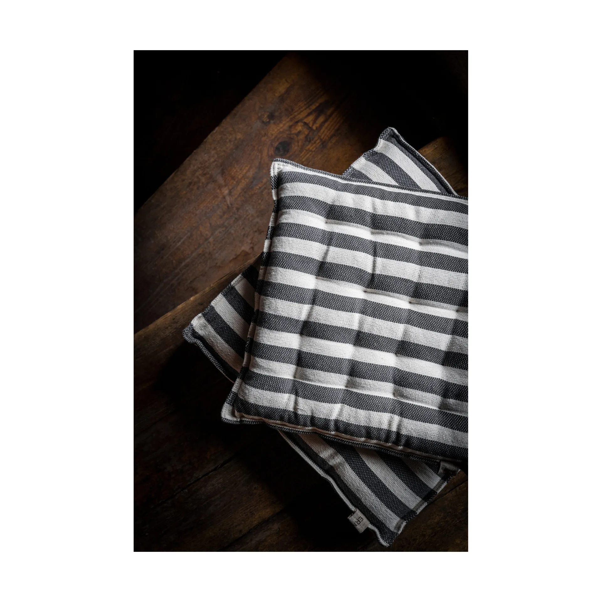 Ernst 座垫 40x40cm, 原色/自然色 白色-深灰色 ERNST