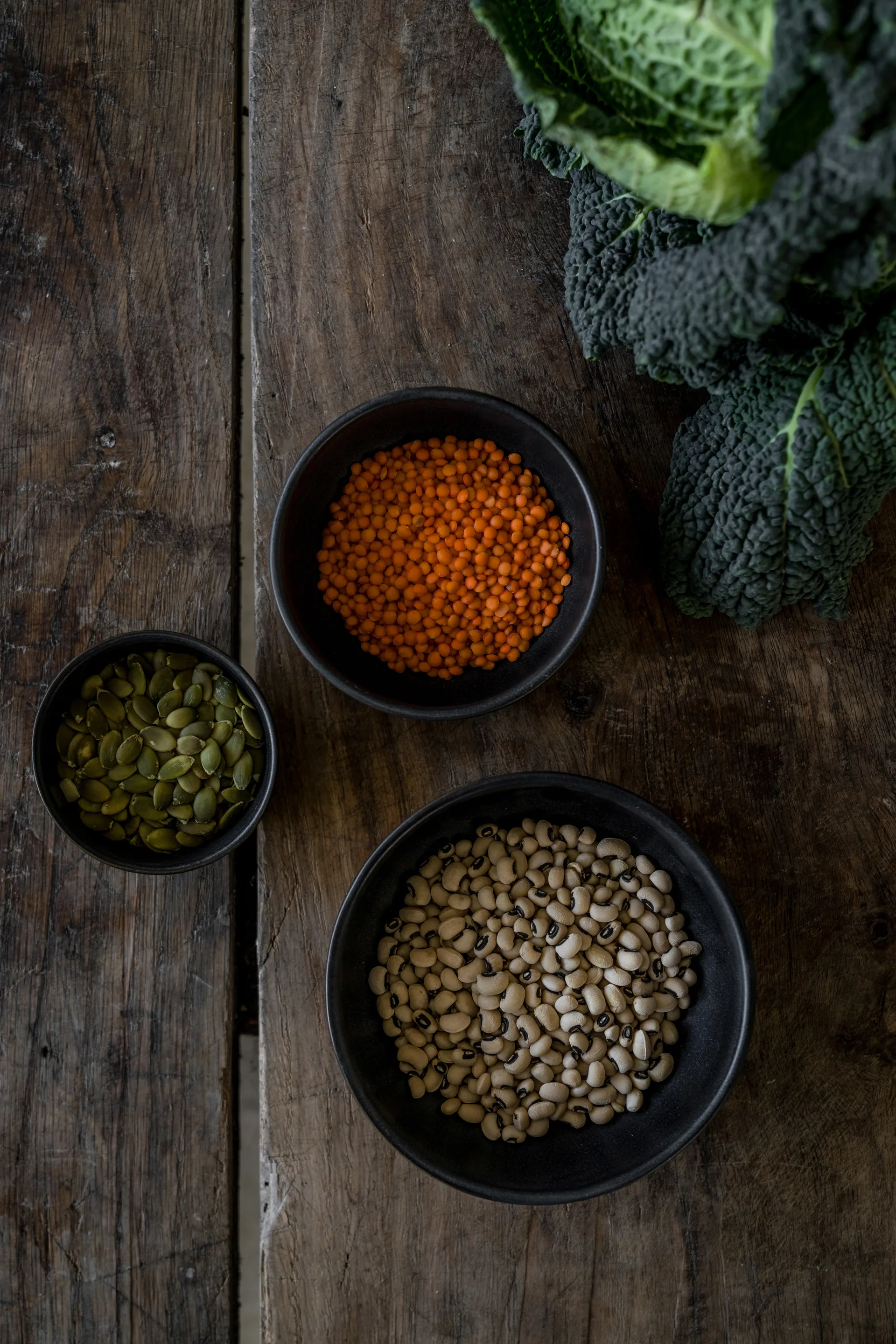 Ernst 碗, 哑光 黑色-原色/自然色 底座, Ø8 cm ERNST